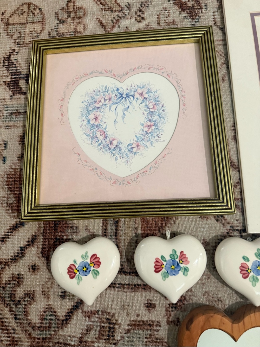 Vintage Pink and White Heart Wall Art Set - Picture 2 of 8